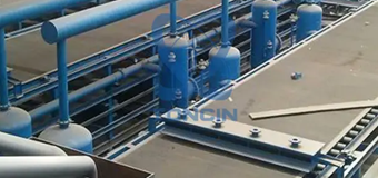 ¿Puede el equipo adaptarse a diferentes tipos de materiales y requisitos de procesos?