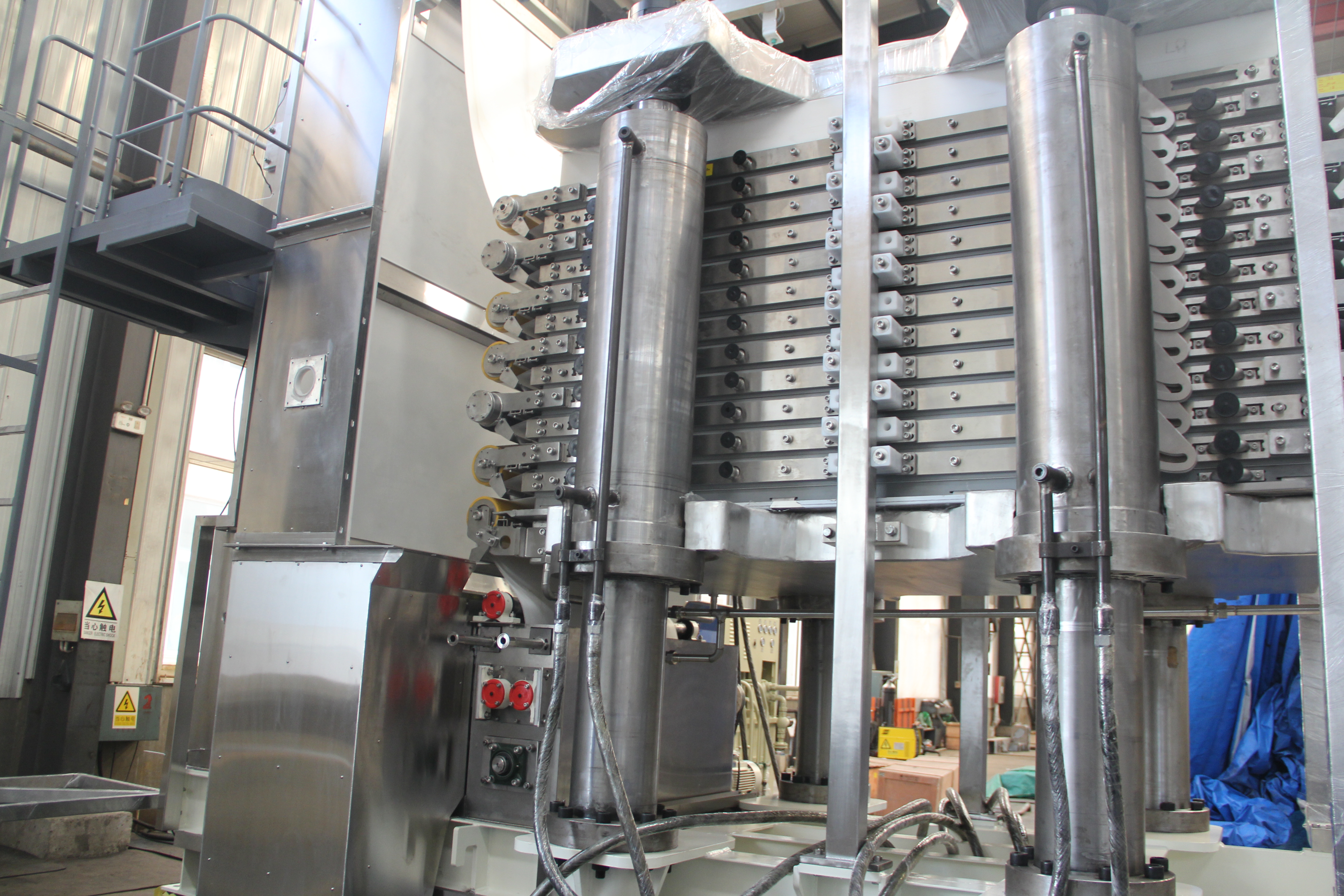 Prensa de filtro vertical HVPF para relaves de hierro con alta calidad