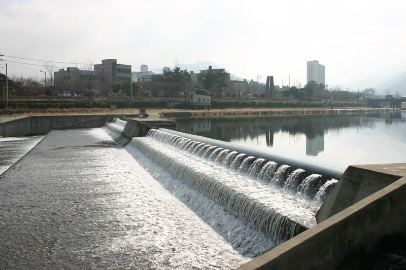 presa de techo de agua